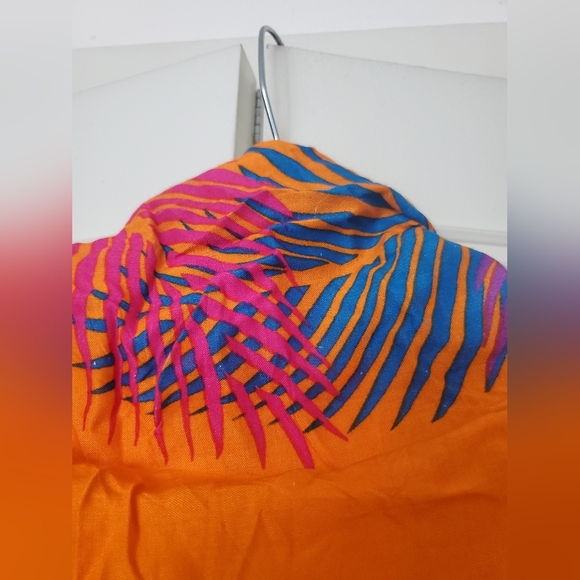 Like new & authentic! vintage carribean fringed scarf shaw - Picture 8 of 9